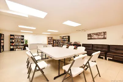 320 E Shore Road #2-A, Great Neck, NY 11023 - Photo 21