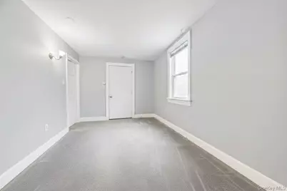 9 Willow Street, Glen Cove, NY 11542 - Photo 5