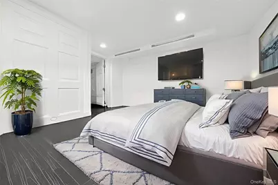 9 Willow Street, Glen Cove, NY 11542 - Photo 21