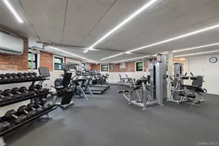 12 Hempstead Ave, Rockville Centre, NY 11570 - Photo 21