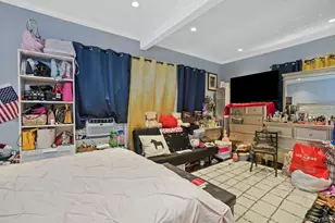 70-49 66th Pl, Glendale, NY 11385 - Photo 17