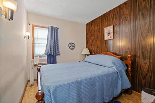 70-49 66th Pl, Glendale, NY 11385 - Photo 31