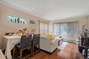 70-49 66th Pl, Glendale, NY 11385 - Photo 11