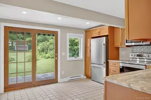 14 Oak St, Rhinebeck, NY 12572 - Photo 5