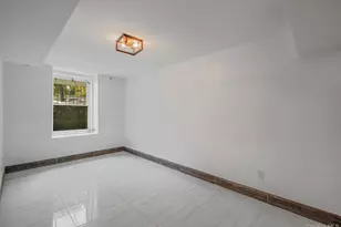 955 Tilden St, Bronx, NY 10469 - Photo 11