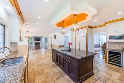 117 Crabapple Road, Manhasset, NY 11030 - Photo 15