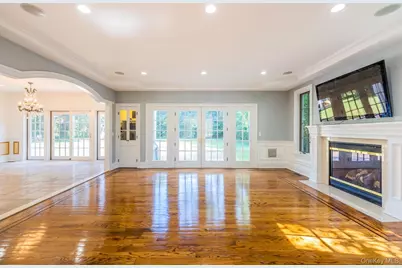 117 Crabapple Road, Manhasset, NY 11030 - Photo 11