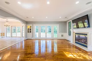 117 Crabapple Rd, Manhasset, NY 11030 - Photo 11