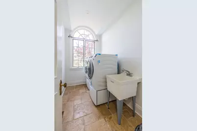 117 Crabapple Road, Manhasset, NY 11030 - Photo 21