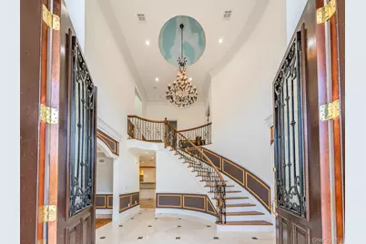 117 Crabapple Road, Manhasset, NY 11030 - Photo 5