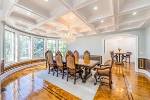 117 Crabapple Rd, Manhasset, NY 11030 - Photo 17