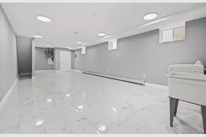 18821 118th Avenue, Saint Albans, NY 11412 - Photo 21