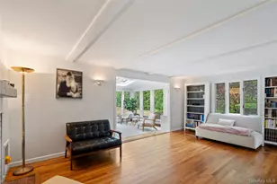 7 Meriden Pl, Melville, NY 11747 - Photo 5