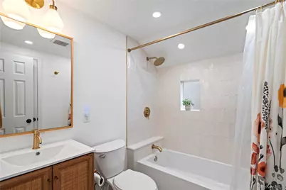 7 Meriden Place, Melville, NY 11747 - Photo 13