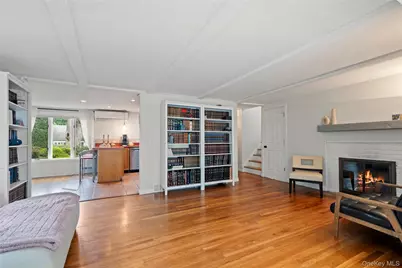 7 Meriden Place, Melville, NY 11747 - Photo 7