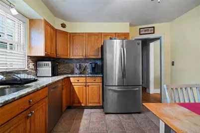 25 Hillside Avenue, Woodbury, NY 11797 - Photo 11