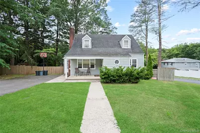 25 Hillside Avenue, Woodbury, NY 11797 - Photo 1