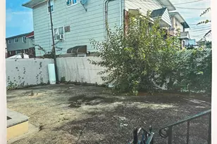 1243 E 91 St St, Brooklyn, NY 11236 - Photo 11