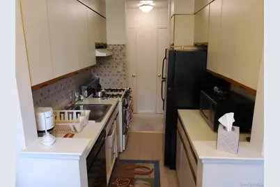 4727 Little Neck Pkwy Parkway #4G, Little Neck, NY 11362 - Photo 13