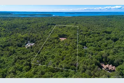 1593 Deerfield Rd., Southampton, NY 11976 - Photo 3