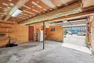 47 Owens St, Brentwood, NY 11717 - Photo 31