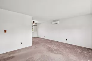 47 Owens St, Brentwood, NY 11717 - Photo 5