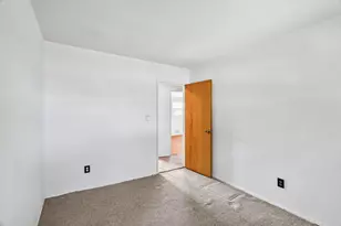 47 Owens St, Brentwood, NY 11717 - Photo 17