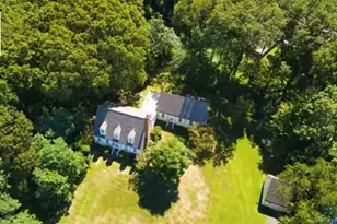 24 Hawkins Rd, Stony Brook, NY 11790 - Photo 23