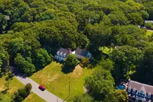 24 Hawkins Rd, Stony Brook, NY 11790 - Photo 25