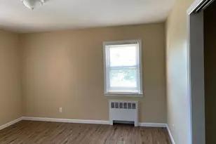 246-11 Memphis Ave, Rosedale, NY 11422 - Photo 19