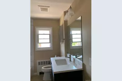 246-11 Memphis Avenue, Rosedale, NY 11422 - Photo 17