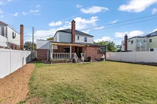 129-08 Francis Lewis Blvd, Springfield Gardens, NY 11413 - Photo 23