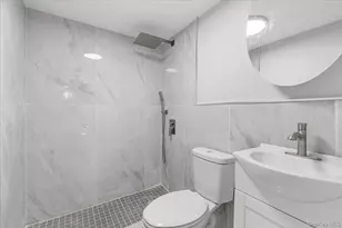 129-08 Francis Lewis Blvd, Springfield Gardens, NY 11413 - Photo 15