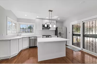 12908 Francis Lewis Boulevard, Springfield Gardens, NY 11413 - Photo 11