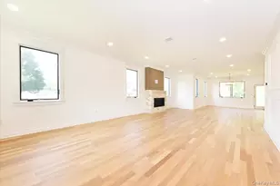 147 Norman St, New Hyde Park, NY 11040 - Photo 7