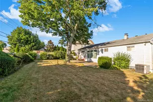 58 Helen Ave, Plainview, NY 11803 - Photo 21