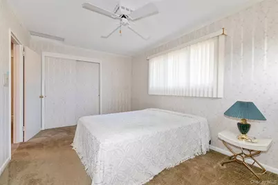 58 Helen Avenue, Plainview, NY 11803 - Photo 13