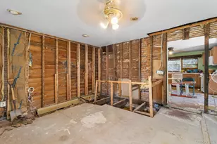 59 Irish Ln, East Islip, NY 11730 - Photo 3