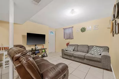 905 Doane Avenue, Bellport, NY 11713 - Photo 15