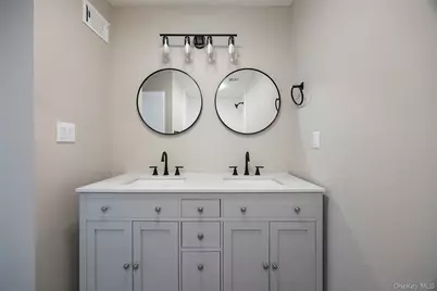 2206 Mulberry Court, Poughkeepsie, NY 12603 - Photo 19