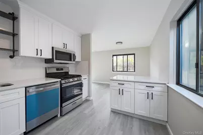 2206 Mulberry Court, Poughkeepsie, NY 12603 - Photo 5