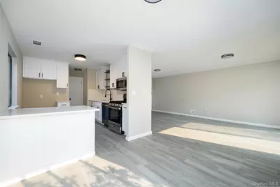 2206 Mulberry Court, Poughkeepsie, NY 12603 - Photo 7