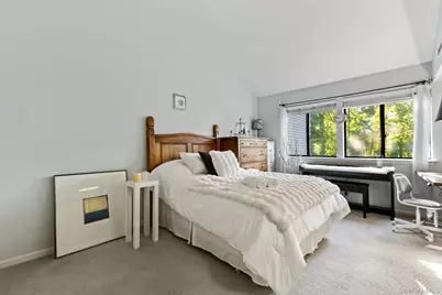 156 Stone Meadow, South Salem, NY 10590 - Photo 9