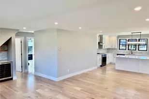 188 Sequams Lane Center, West Islip, NY 11795 - Photo 3