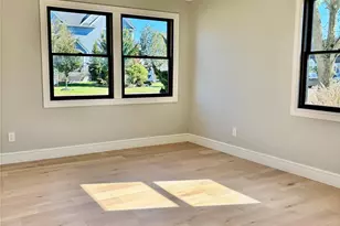 188 Sequams Lane Center, West Islip, NY 11795 - Photo 13