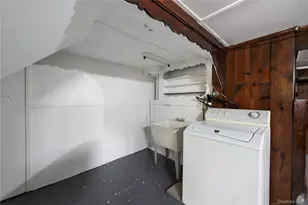 38 Gramercy Ave, Yonkers, NY 10701 - Photo 25