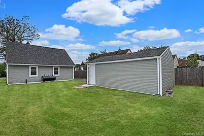 50 Carlls Path, North Babylon, NY 11703 - Photo 27