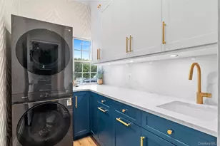 11 Crick Holly Ln, East Islip, NY 11730 - Photo 11