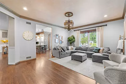 11 Crick Holly Lane, East Islip, NY 11730 - Photo 9