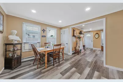 46 Lincoln Avenue, Sayville, NY 11782 - Photo 17